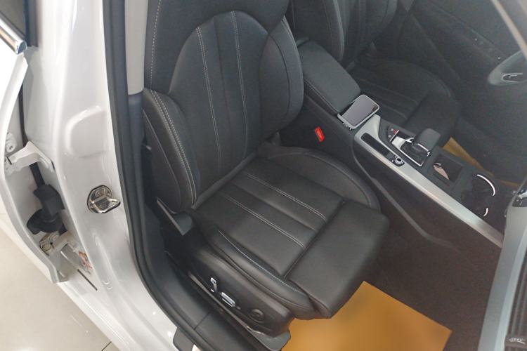 Used Audi A4L 2024 40 TFSI Fashion Dynamic Model Right Front Seat