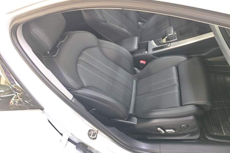 Used Audi A4L 2024 40 TFSI Fashion Dynamic Model Right Front Seat