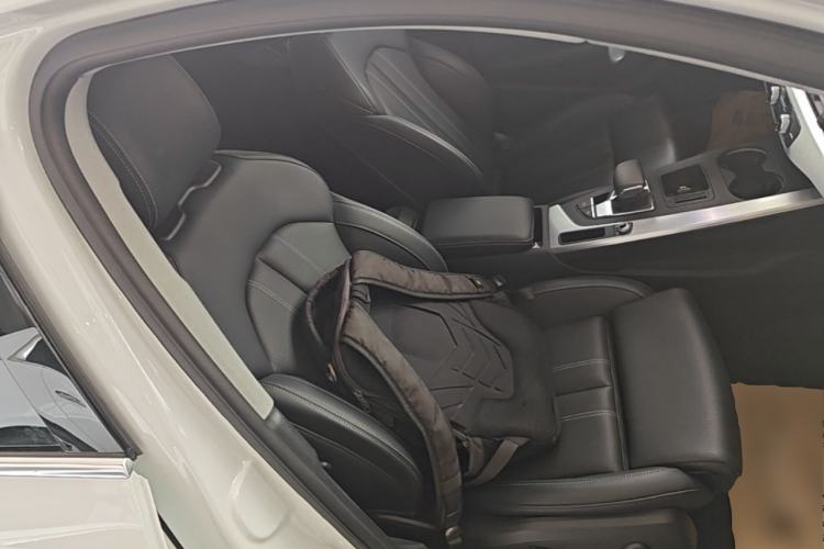 Used Audi A4L 2024 40 TFSI Fashion Dynamic Model Right Front Seat