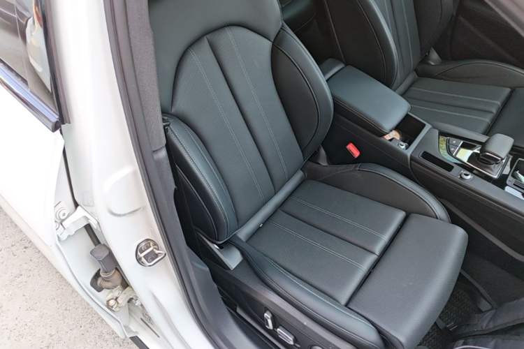 Used Audi A4L 2024 40 TFSI Luxury Dynamic Edition Right Front Seat