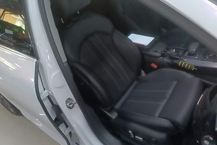 Used Audi A4L 2024 40 TFSI Fashion Dynamic Model Right Front Seat