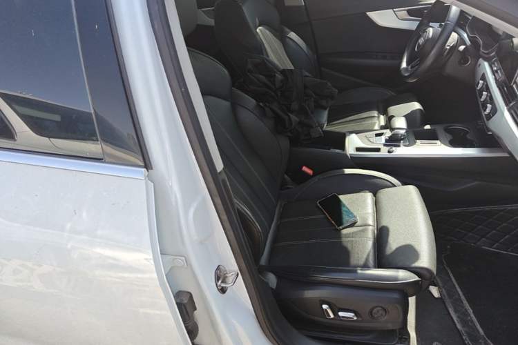 Used Audi A4L 2024 40 TFSI Fashion Dynamic Model Right Front Seat