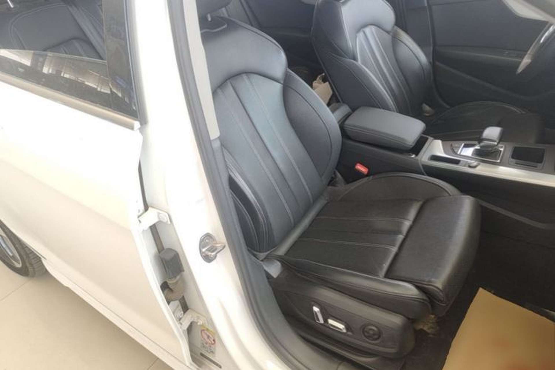 Used Audi A4L 2024 40 TFSI Fashion Dynamic Model Right Front Seat