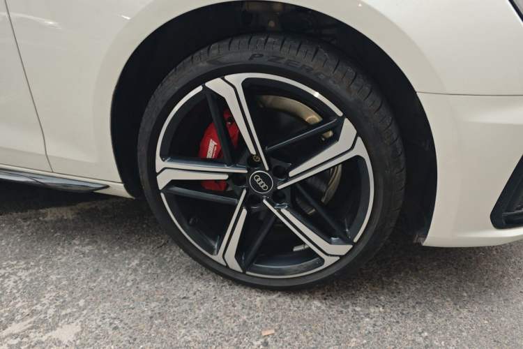 Used Audi A4L 2024 40 TFSI Luxury Dynamic Edition Right Front Wheel Hub