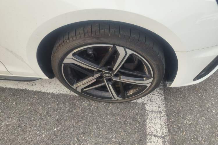 Used Audi A4L 2024 40 TFSI Luxury Dynamic Edition Right Front Wheel Hub