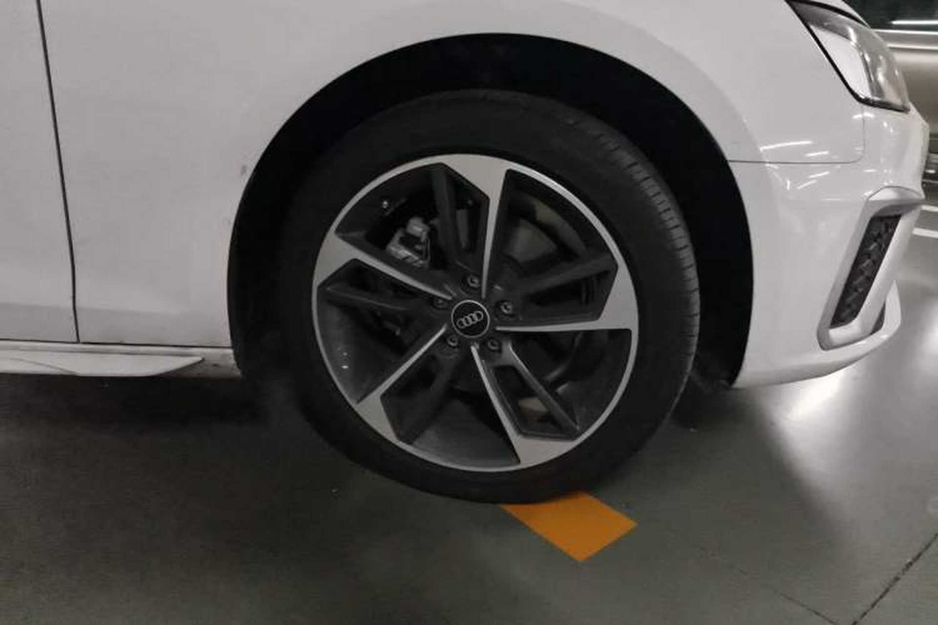 Used Audi A4L 2024 40 TFSI Fashion Dynamic Model Right Front Wheel Hub