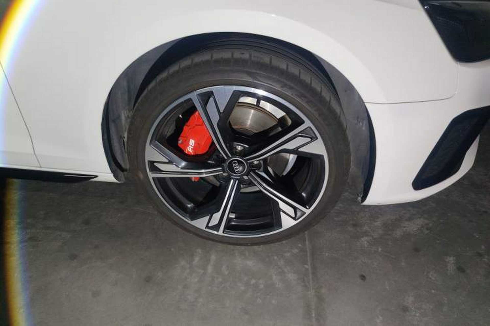 Used Audi A4L 2024 40 TFSI Luxury Dynamic Edition (Starry Night Version) Right Front Wheel Hub