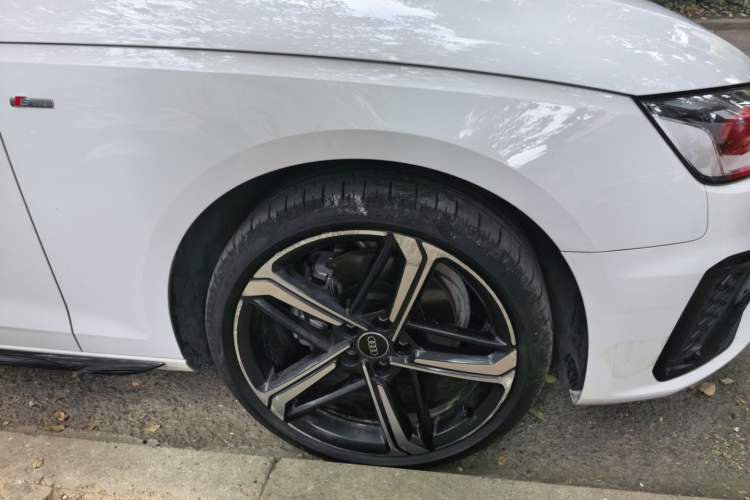 Used Audi A4L 2024 40 TFSI Luxury Dynamic Edition Right Front Wheel Hub