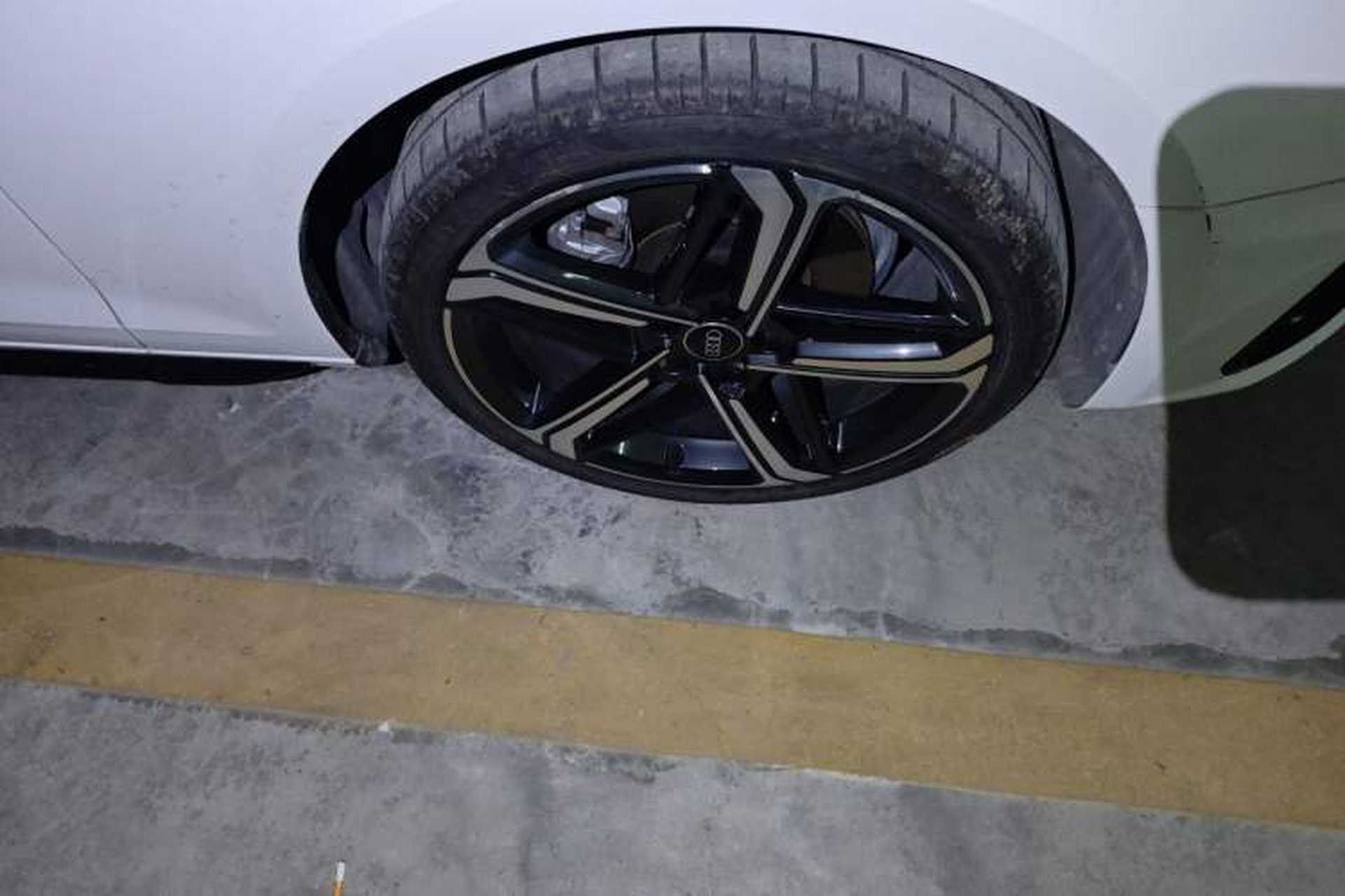 Used Audi A4L 2024 40 TFSI Luxury Dynamic Edition Right Front Wheel Hub