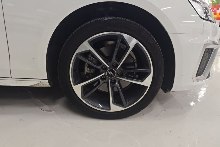 Used Audi A4L 2024 40 TFSI Fashion Dynamic Model Right Front Wheel Hub