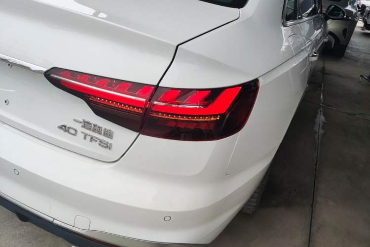 Used Audi A4L 2024 40 TFSI Fashion Dynamic Model Right Rear Taillight