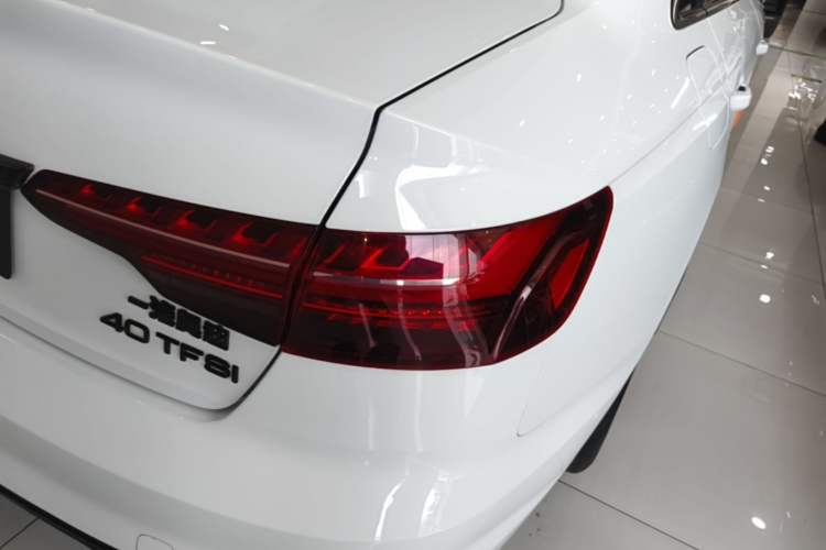 Used Audi A4L 2024 40 TFSI Luxury Dynamic Edition Right Rear Taillight
