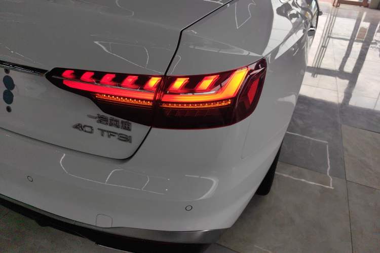 Used Audi A4L 2024 40 TFSI Fashion Dynamic Model Right Rear Taillight