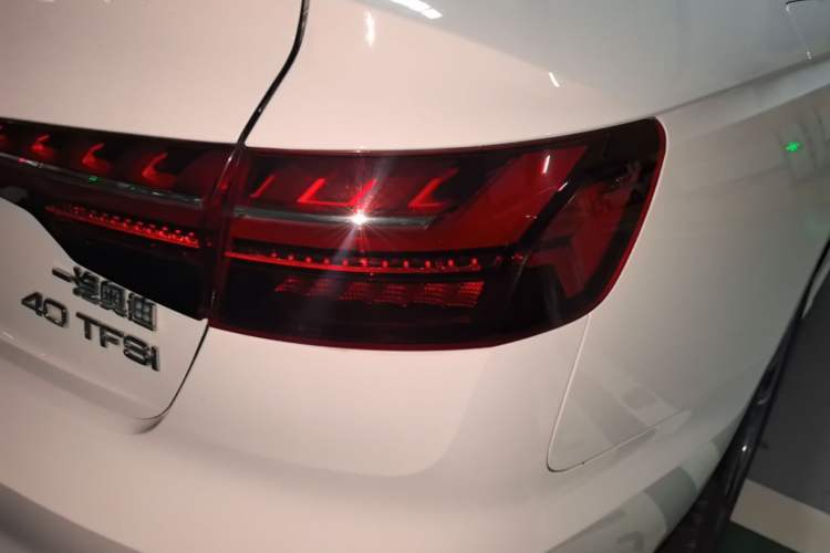 Used Audi A4L 2024 40 TFSI Fashion Dynamic Model Right Rear Taillight
