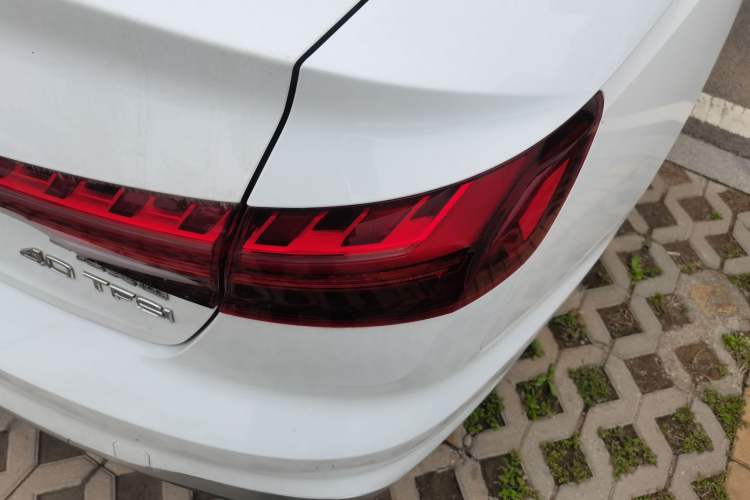 Used Audi A4L 2024 40 TFSI Fashion Dynamic Model Right Rear Taillight