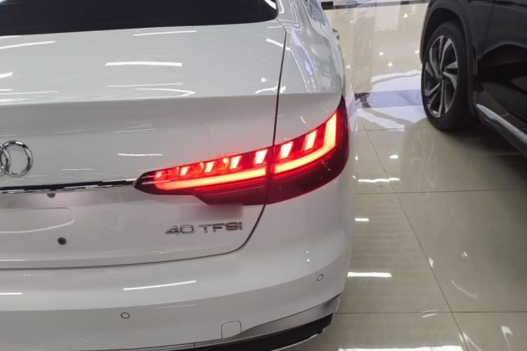 Used Audi A4L 2024 40 TFSI Fashion Dynamic Model Right Rear Taillight