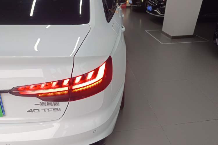 Used Audi A4L 2024 40 TFSI Luxury Dynamic Edition Right Rear Taillight
