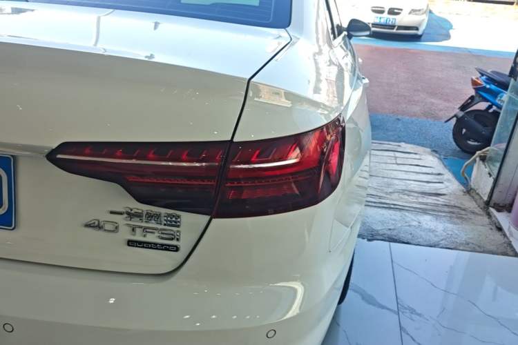 Used Audi A4L 2024 40 TFSI Fashion Dynamic Model Right Rear Taillight