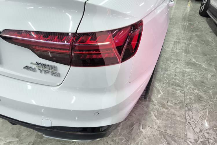 Used Audi A4L 2024 40 TFSI Luxury Dynamic Edition Right Rear Taillight