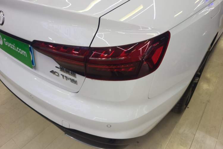 Used Audi A4L 2024 40 TFSI Luxury Dynamic Edition Right Rear Taillight