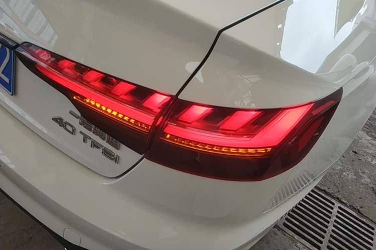 Used Audi A4L 2024 40 TFSI Luxury Dynamic Edition Right Rear Taillight