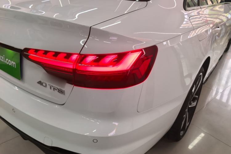 Used Audi A4L 2024 40 TFSI Luxury Dynamic Edition Right Rear Taillight