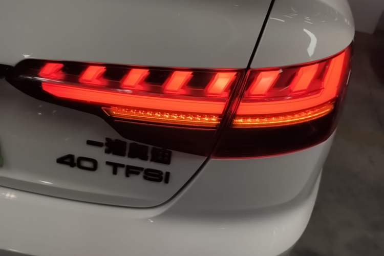 Used Audi A4L 2024 40 TFSI Luxury Dynamic Edition (Starry Night Version) Right Rear Taillight
