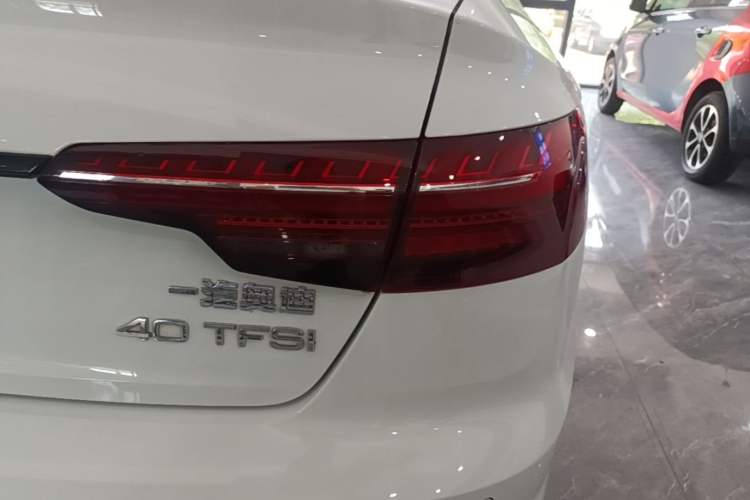 Used Audi A4L 2024 40 TFSI Luxury Dynamic Edition Right Rear Taillight