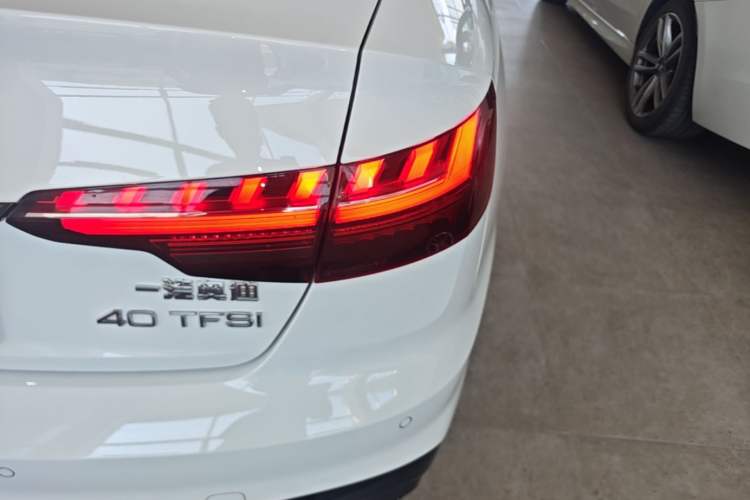 Used Audi A4L 2024 40 TFSI Luxury Dynamic Edition Right Rear Taillight