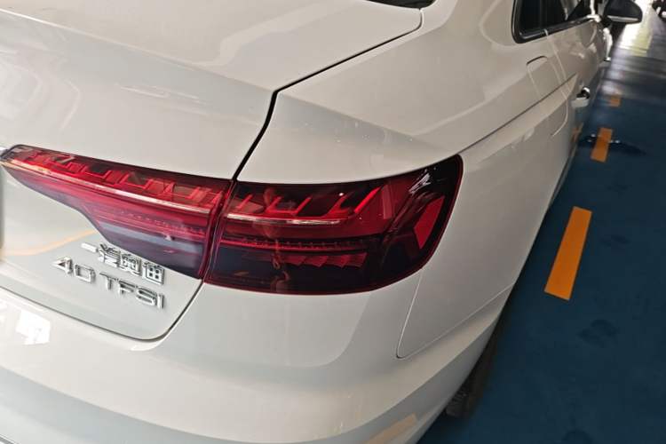 Used Audi A4L 2024 40 TFSI Fashion Dynamic Model Right Rear Taillight