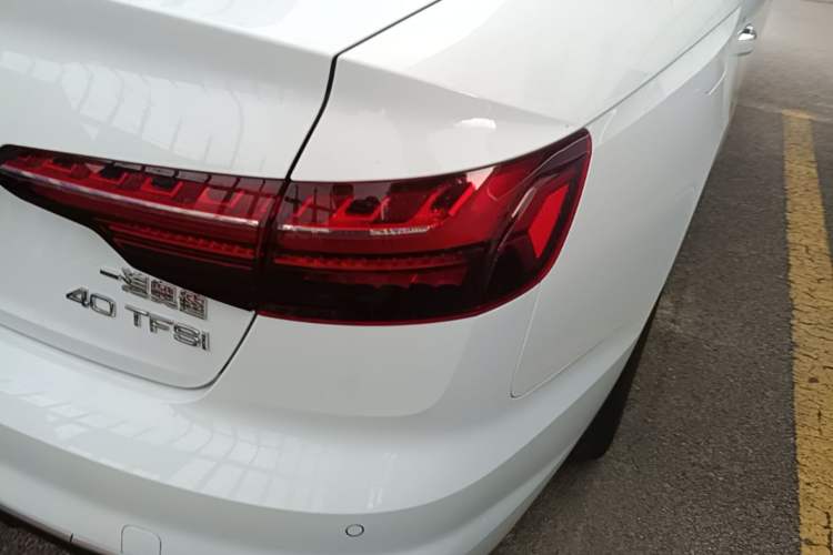 Used Audi A4L 2024 40 TFSI Fashion Dynamic Model Right Rear Taillight