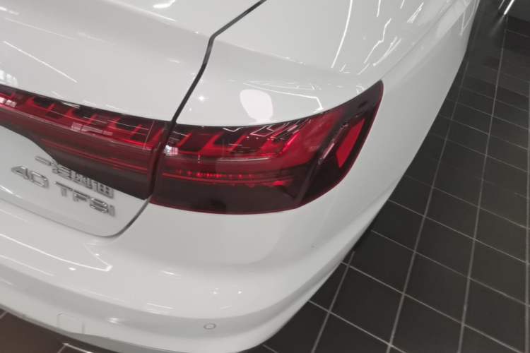 Used Audi A4L 2024 40 TFSI Fashion Dynamic Model Right Rear Taillight