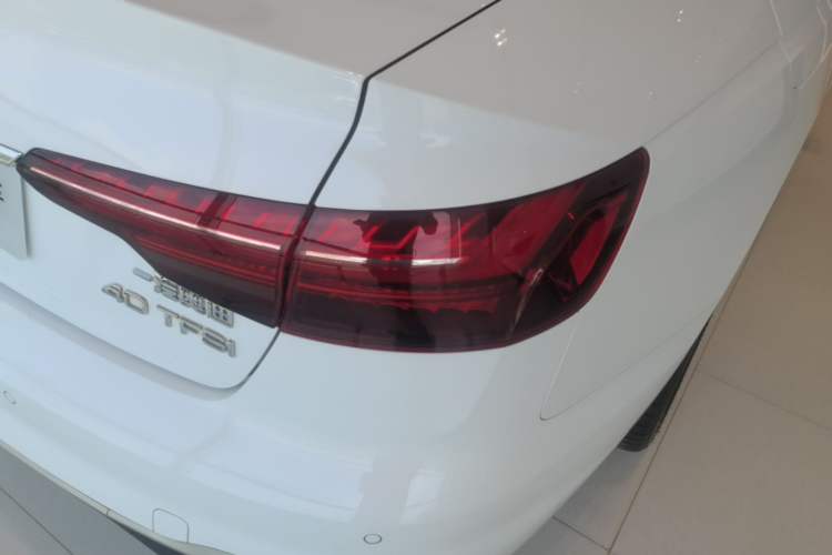 Used Audi A4L 2024 40 TFSI Fashion Dynamic Model Right Rear Taillight