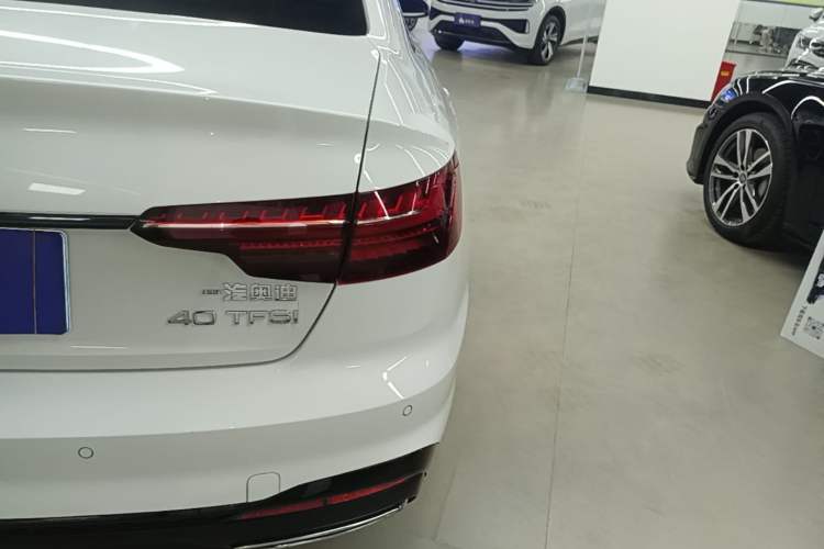 Used Audi A4L 2024 40 TFSI Luxury Dynamic Edition Right Rear Taillight
