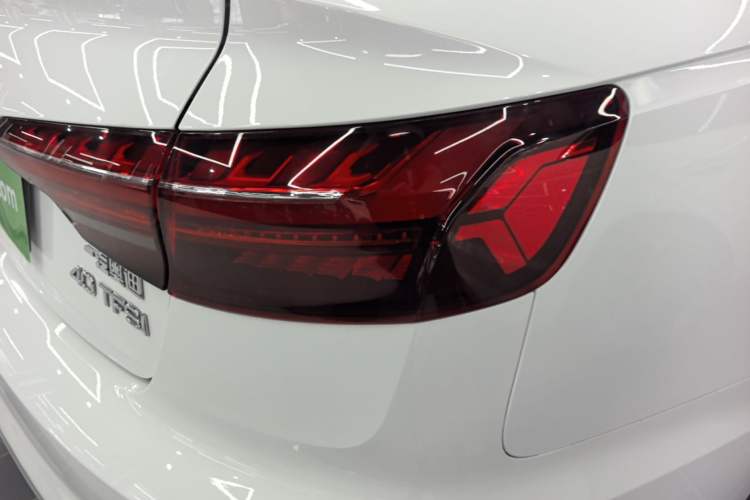 Used Audi A4L 2024 40 TFSI Fashion Dynamic Model Right Rear Taillight