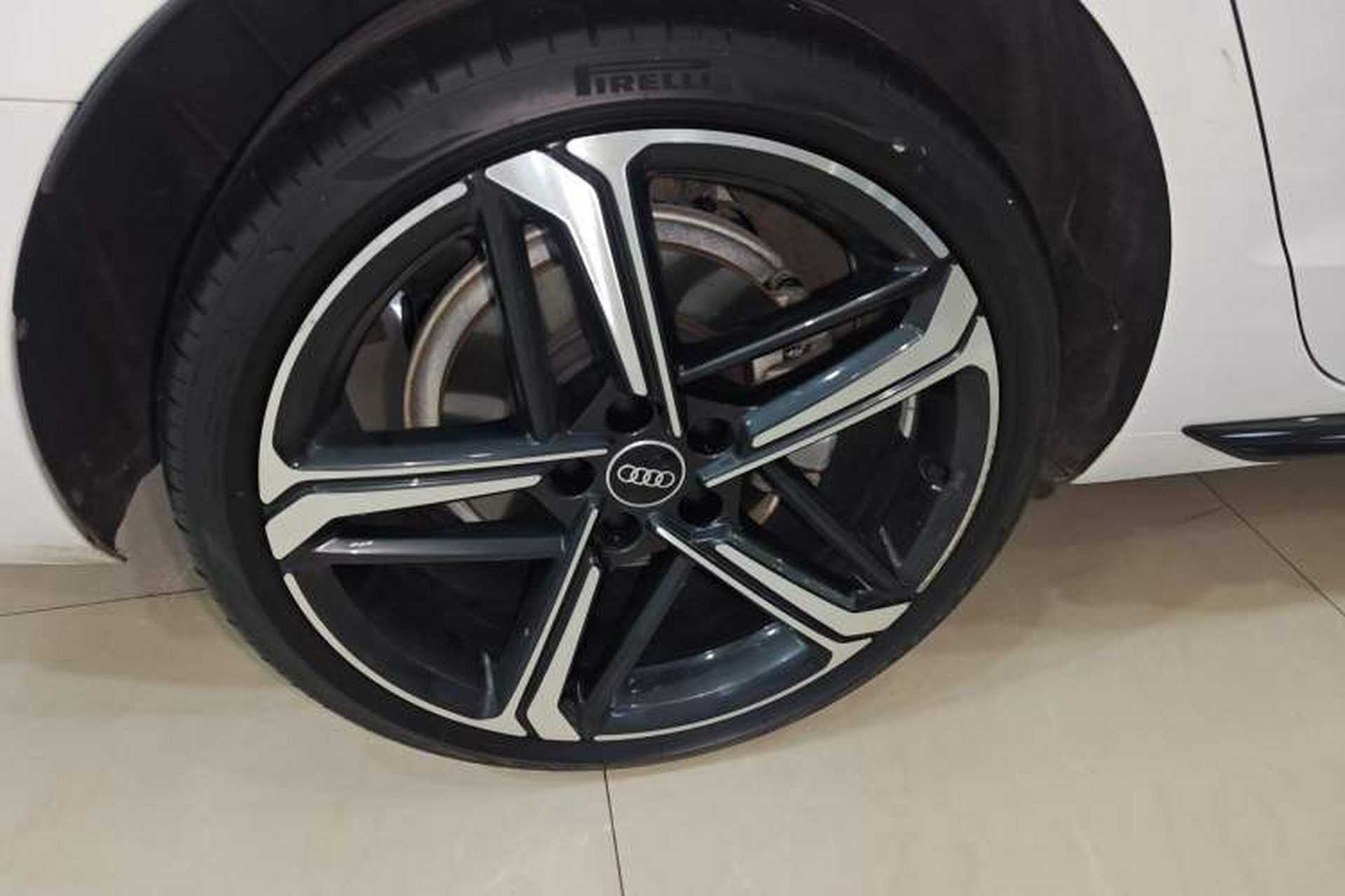 Used Audi A4L 2024 40 TFSI Luxury Dynamic Edition Right Rear Wheel Hub