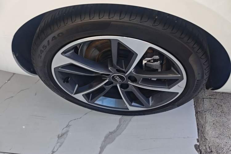 Used Audi A4L 2024 40 TFSI Fashion Dynamic Model Right Rear Wheel Hub