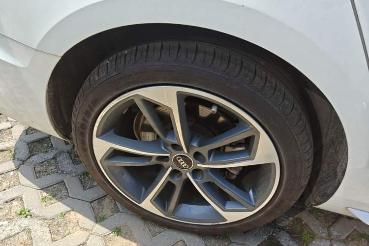 Used Audi A4L 2024 40 TFSI Fashion Dynamic Model Right Rear Wheel Hub