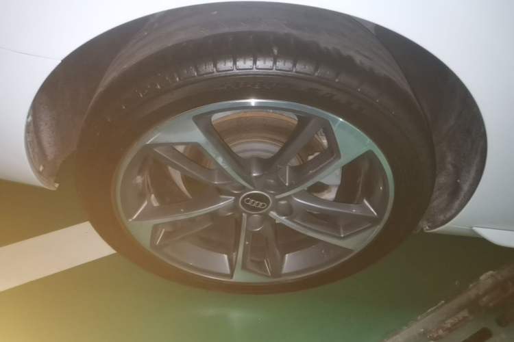 Used Audi A4L 2024 40 TFSI Fashion Dynamic Model Right Rear Wheel Hub