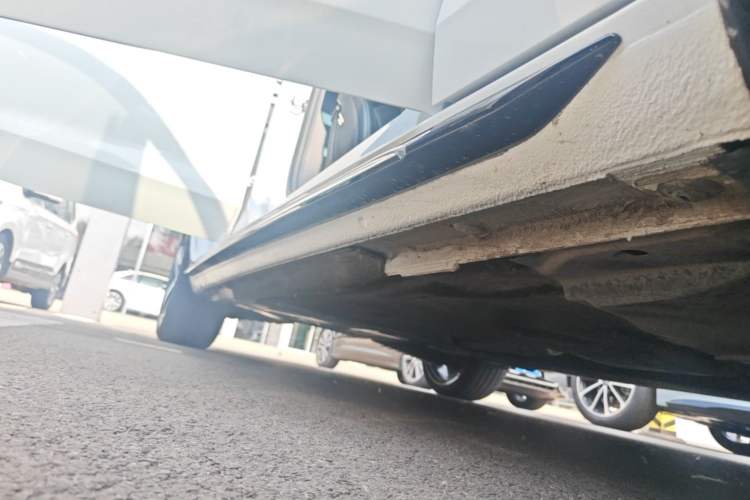 Used Audi A4L 2024 40 TFSI Luxury Dynamic Edition Right Side Sill