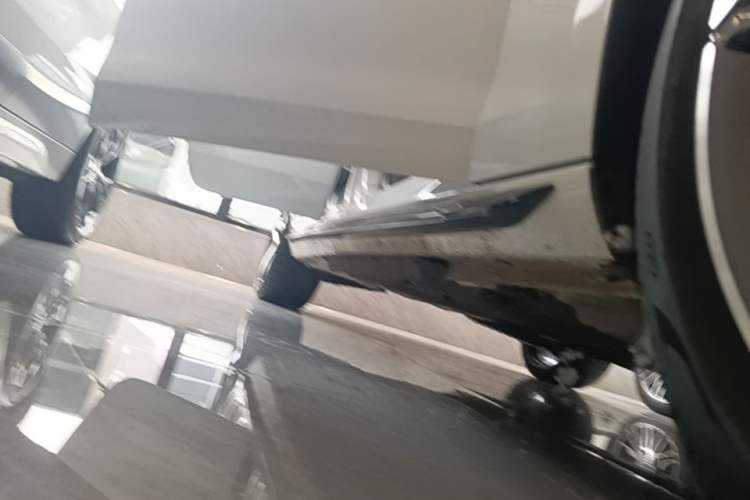 Used Audi A4L 2024 40 TFSI Luxury Dynamic Edition Right Side Sill