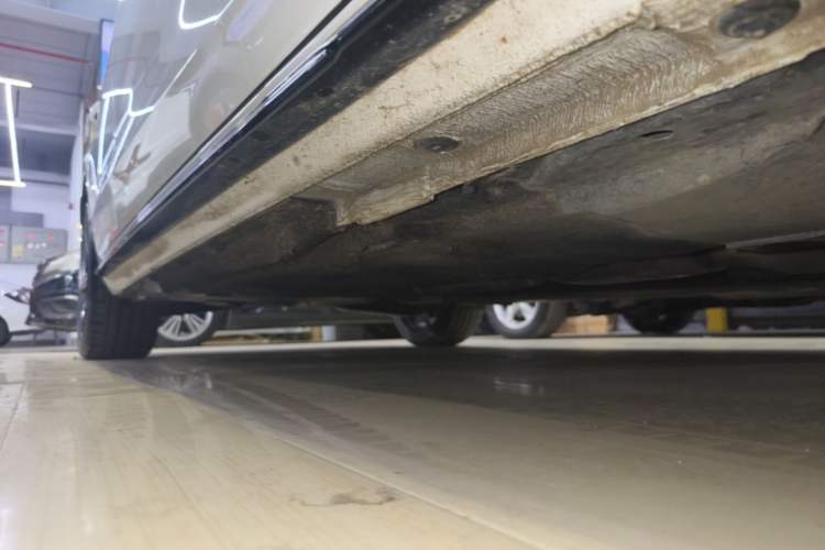 Used Audi A4L 2024 40 TFSI Luxury Dynamic Edition Right Side Sill