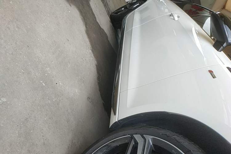 Used Audi A4L 2024 40 TFSI Luxury Dynamic Edition Right Side Sill