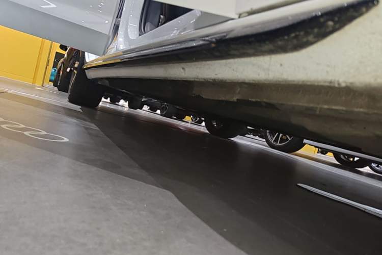 Used Audi A4L 2024 40 TFSI Luxury Dynamic Edition Right Side Sill