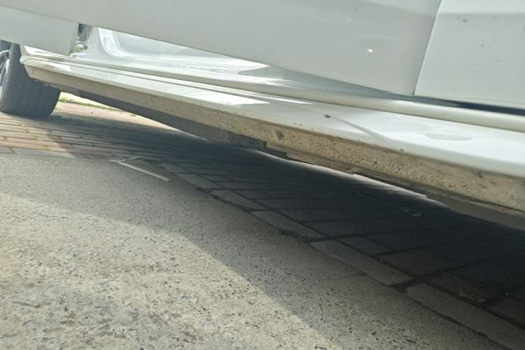 Used Audi A4L 2024 40 TFSI Fashion Dynamic Model Right Side Sill