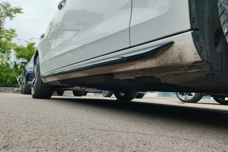 Used Audi A4L 2024 40 TFSI Luxury Dynamic Edition Right Side Sill