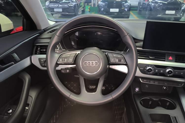 Used Audi A4L 2024 40 TFSI Fashion Dynamic Model Steering Wheel
