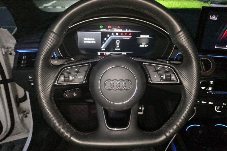 Used Audi A4L 2024 40 TFSI Luxury Dynamic Edition Steering Wheel