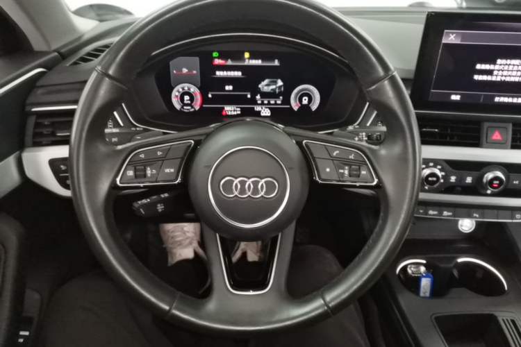 Used Audi A4L 2024 40 TFSI Fashion Dynamic Model Steering Wheel