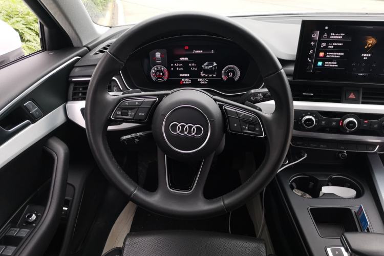 Used Audi A4L 2024 40 TFSI Fashion Dynamic Model Steering Wheel